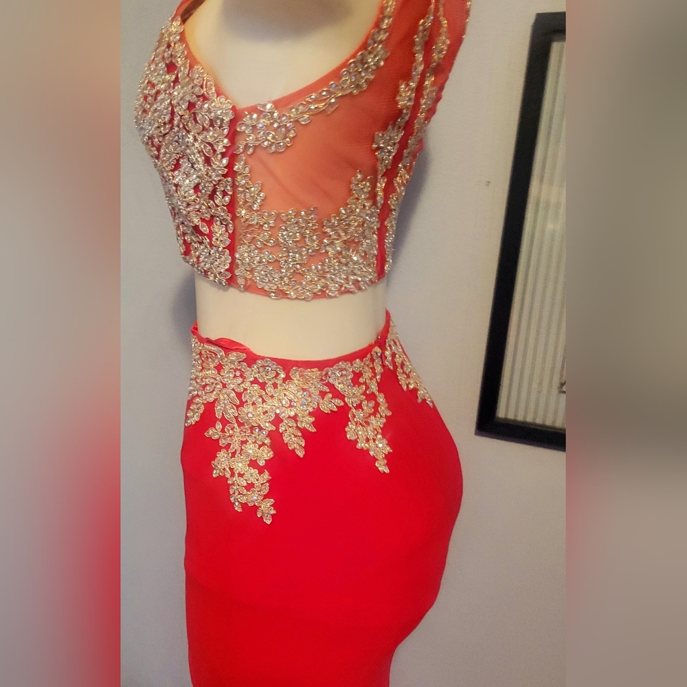 PARTY DRESS RUBY RED AND  GOLD.S. - Picture 4 of 12